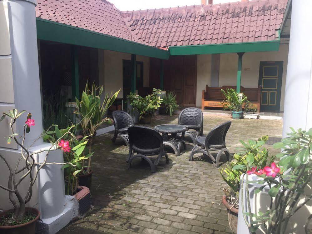 Pamularsih Homestay Yogyakarta Kültér fotó