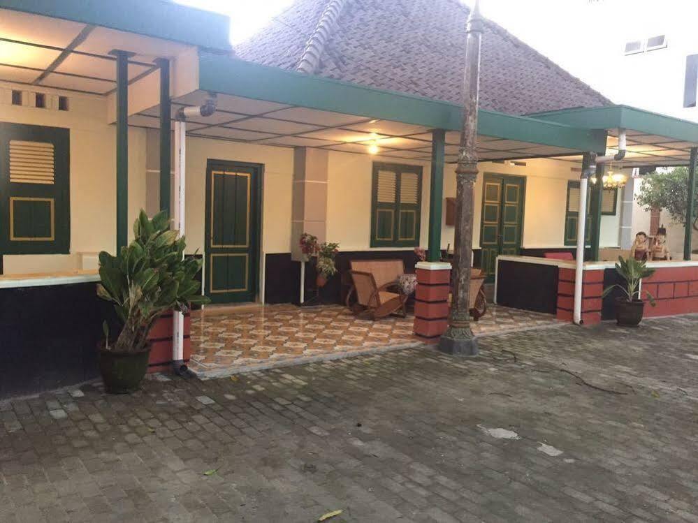 Pamularsih Homestay Yogyakarta Kültér fotó